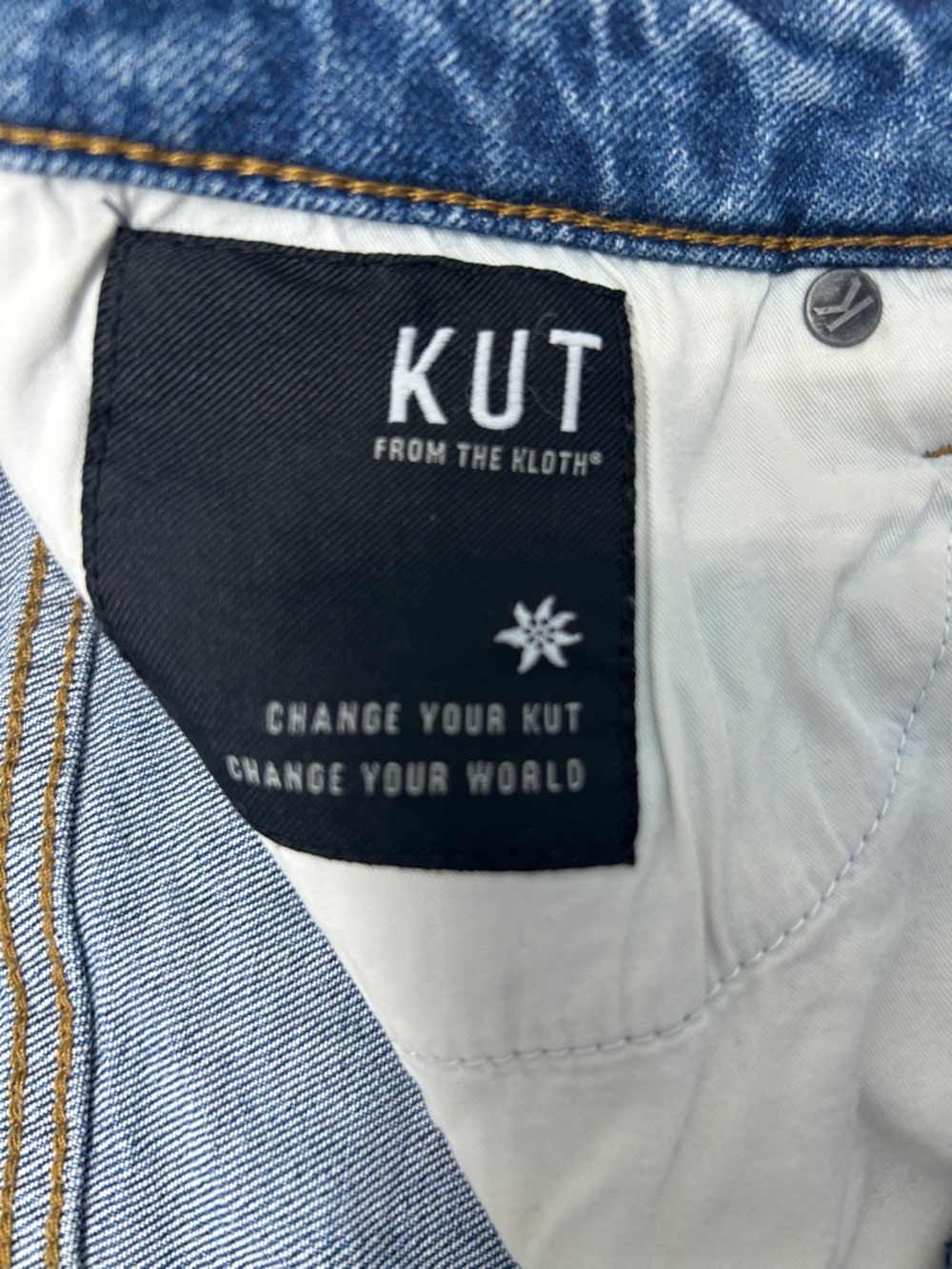 Kut From The Kloth High Rise Jane Denim Frayed Hem Shorts NWOT, 8 - Picture 3 of 10